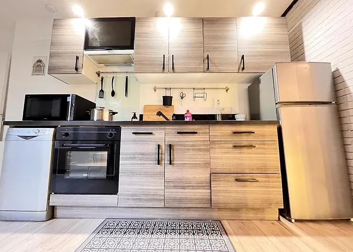 Luton Rdc Avec Terrasse Calme Proche Centre Reims